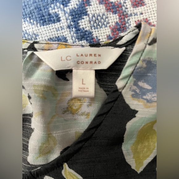 Lauren Conrad Blouse - Picture 2 of 3